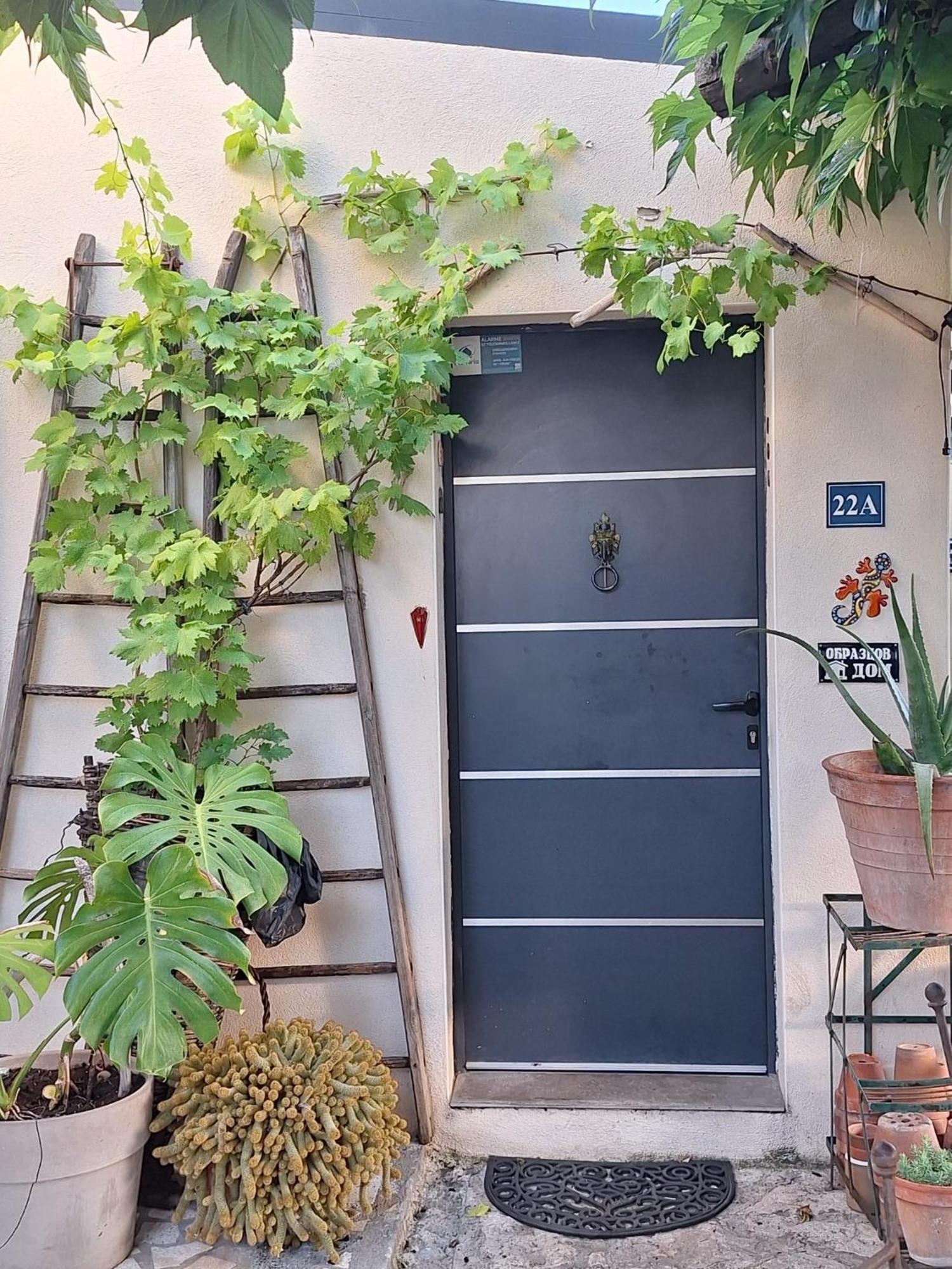 Site Paradis Rue Colibri Avignon Exterior foto